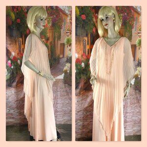 Dress for a Goddess Evening Formal Special Occasion 1970s Peach Med to Large